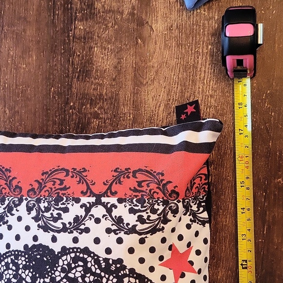 Skull Throw Pillow - Picture 3 of 4